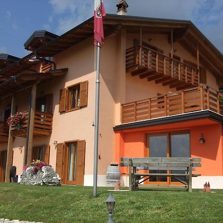 Hotel Agritur Le Pergole Villa Lagarina Exterior foto